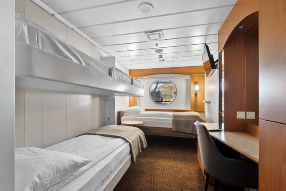 Ship accomodation